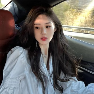 某影后之女又出大瓜：学历造假，评论区两极分化，一个月